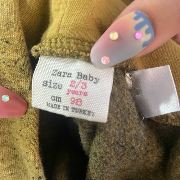 Zara Hoodie - Picture 4 of 4